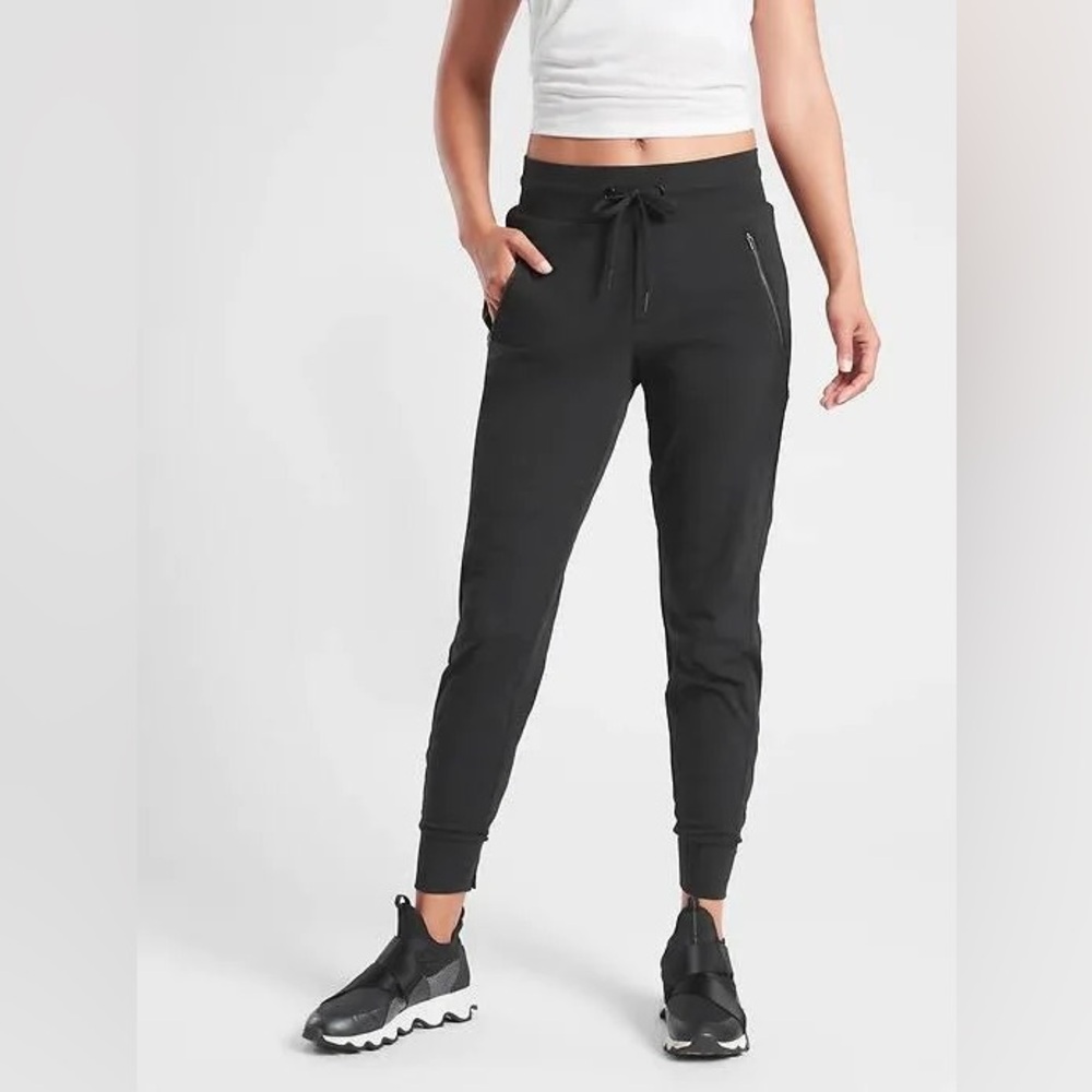 Athleta Trekkie North Jogger